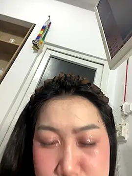 Snapshot of -Halley- chatting on September 22, 2025, 11:01 am -Halley- online show from September 22, 2025, 11:01 am