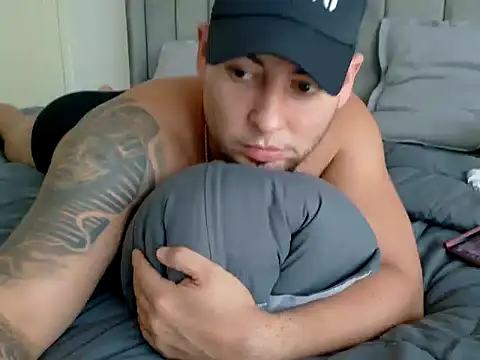 Snapshot of maximus888A chatting on October 10, 2025, 12:37 pm maximus888A online show from October 10, 2025, 12:37 pm