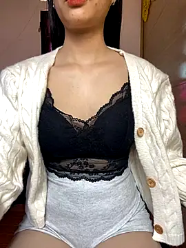 Linh247380 online show from November 24, 2025, 1:38 am