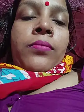 reya743 online show from November 10, 2025, 4:17 pm