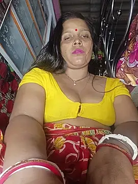 reya743 online show from November 11, 2025, 4:40 pm