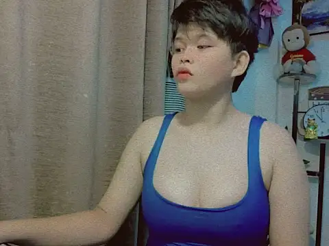 chennybbgirl online show from September 30, 2025, 2:33 pm