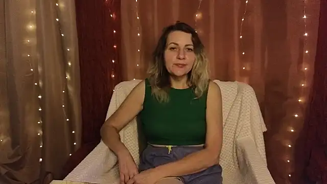 Snapshot of silvaraNoir chatting on September 25, 2025, 9:13 am silvaraNoir online show from September 25, 2025, 9:13 am