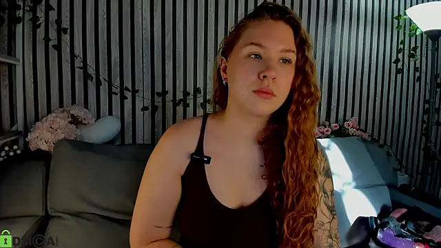Snapshot of Elsie_Cutties chatting on July 10, 2026, 1:10 am Elsie Cutties online show from July 10, 2026, 1:10 am