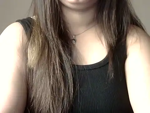 Aaliya02 online show from October 27, 2025, 7:23 am