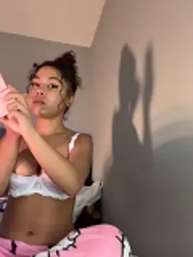 OliviaAshhh online show from November 13, 2025, 10:52 pm