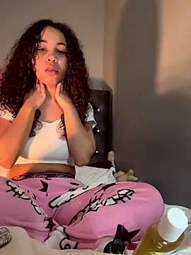 Snapshot of OliviaAshhh chatting on January 9, 2026, 4:59 am OliviaAshhh online show from January 9, 2026, 4:59 am