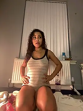 Snapshot of OliviaAshhh chatting on February 19, 2026, 6:04 pm OliviaAshhh online show from February 19, 2026, 6:04 pm