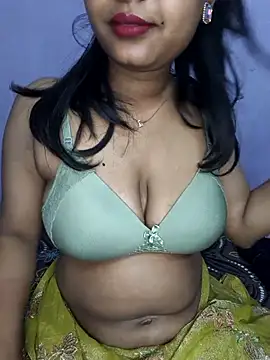 Snapshot of Geri405 chatting on November 19, 2025, 5:35 pm Geri405 online show from November 19, 2025, 5:35 pm