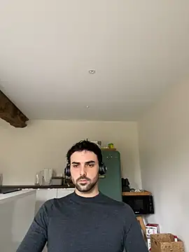 Snapshot of eauminerale chatting on February 13, 2026, 1:07 pm eauminerale online show from February 13, 2026, 1:07 pm