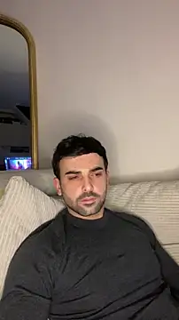 Snapshot of eauminerale chatting on February 21, 2026, 11:17 pm eauminerale online show from February 21, 2026, 11:17 pm