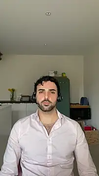 Snapshot of eauminerale chatting on February 23, 2026, 9:28 am eauminerale online show from February 23, 2026, 9:28 am