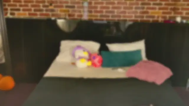 Snapshot of MeganSin_ chatting on November 15, 2025, 5:49 am MeganSin online show from November 15, 2025, 5:49 am