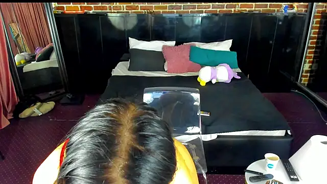 Snapshot of MeganSin_ chatting on December 4, 2025, 5:39 am MeganSin online show from December 4, 2025, 5:39 am