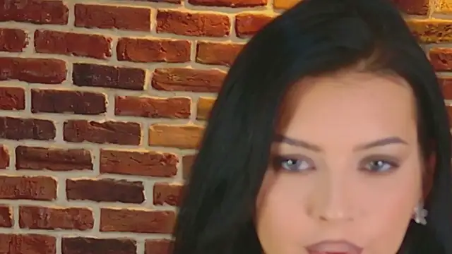 Snapshot of MeganSin_ chatting on December 16, 2025, 6:07 am MeganSin online show from December 16, 2025, 6:07 am