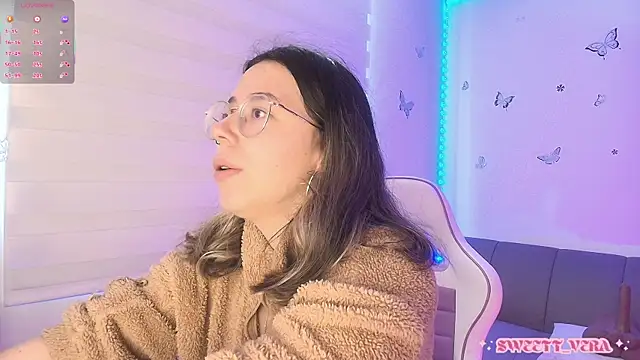 Snapshot of sweettvera chatting on April 17, 2026, 1:36 pm sweettvera online show from April 17, 2026, 1:36 pm