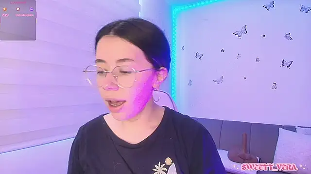 Snapshot of sweettvera chatting on April 30, 2026, 12:44 pm sweettvera online show from April 30, 2026, 12:44 pm