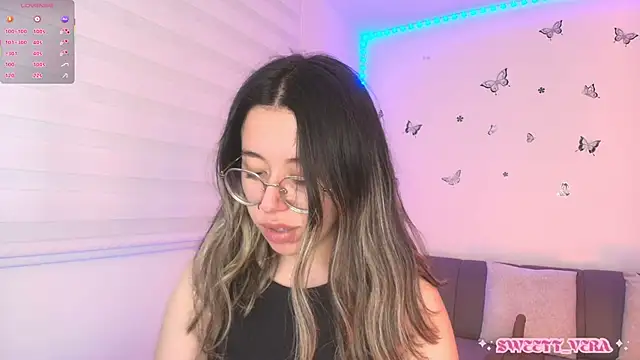 Snapshot of sweettvera chatting on June 17, 2026, 11:38 pm sweettvera online show from June 17, 2026, 11:38 pm