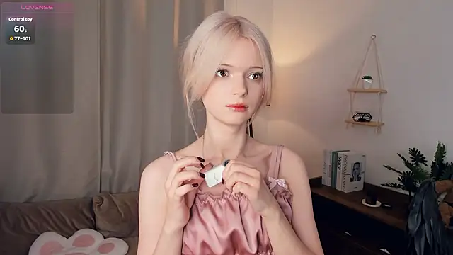 LaureMestler online show from February 22, 2026, 10:58 am