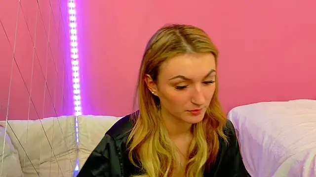 Snapshot of Anaayss_ chatting on November 27, 2025, 6:04 am Anaayss online show from November 27, 2025, 6:04 am