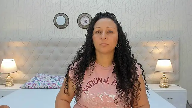 VaniaRose online show from November 27, 2025, 1:13 pm