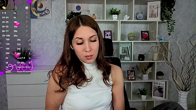 Snapshot of DreamVelour chatting on October 23, 2025, 8:18 pm DreamVelour online show from October 23, 2025, 8:18 pm