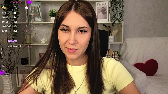 Snapshot of DreamVelour chatting on December 3, 2025, 6:17 pm DreamVelour online show from December 3, 2025, 6:17 pm