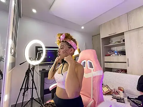 Gaby 002 online show from October 31, 2025, 11:33 am