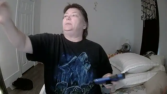 Buggy1965 online show from December 3, 2025, 2:04 pm