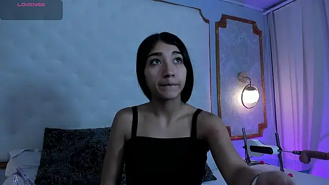 Mariana Kalo online show from December 3, 2025, 10:57 am