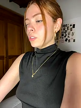 Bleer Rousse online show from November 7, 2025, 9:59 pm