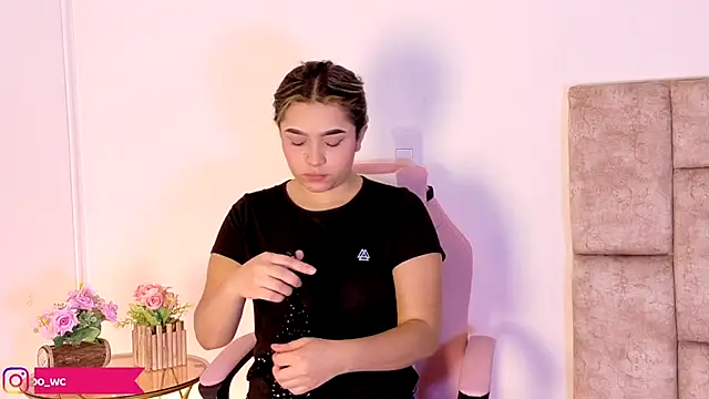 Snapshot of LunaOcampo_ chatting on November 16, 2025, 8:58 pm LunaOcampo online show from November 16, 2025, 8:58 pm