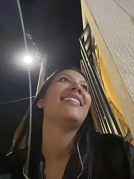 Snapshot of IsabellaJoness_ chatting on October 22, 2025, 12:11 am IsabellaJoness online show from October 22, 2025, 12:11 am