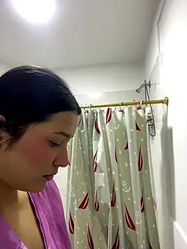 Snapshot of IsabellaJoness_ chatting on October 24, 2025, 10:11 am IsabellaJoness online show from October 24, 2025, 10:11 am