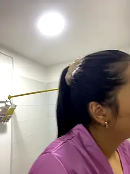 Snapshot of IsabellaJoness_ chatting on November 4, 2025, 11:09 am IsabellaJoness online show from November 4, 2025, 11:09 am