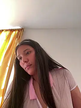 Snapshot of IsabellaJoness_ chatting on November 8, 2025, 12:27 pm IsabellaJoness online show from November 8, 2025, 12:27 pm