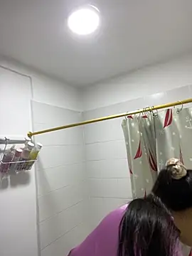 Snapshot of IsabellaJoness_ chatting on November 10, 2025, 11:20 am IsabellaJoness online show from November 10, 2025, 11:20 am