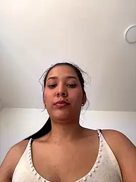 Snapshot of IsabellaJoness_ chatting on November 12, 2025, 8:30 pm IsabellaJoness online show from November 12, 2025, 8:30 pm