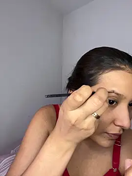 Snapshot of IsabellaJoness_ chatting on November 15, 2025, 8:05 pm IsabellaJoness online show from November 15, 2025, 8:05 pm