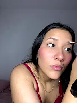 Snapshot of IsabellaJoness_ chatting on December 19, 2025, 11:17 am IsabellaJoness online show from December 19, 2025, 11:17 am