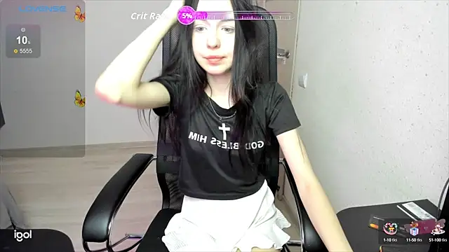 Snapshot of crystallldoll chatting on October 9, 2025, 5:44 pm crystallldoll online show from October 9, 2025, 5:44 pm