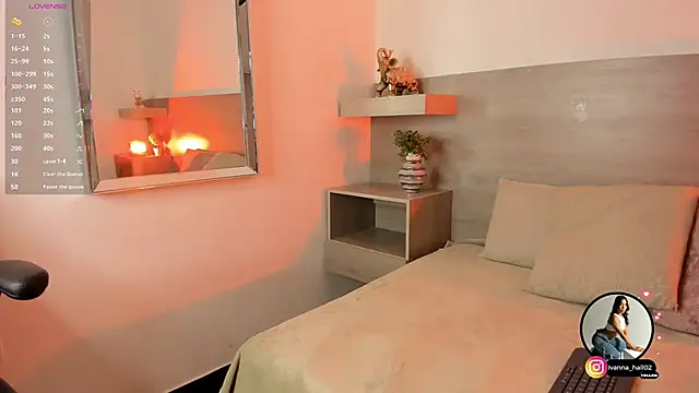 Snapshot of Ivana_Hall chatting on November 14, 2025, 8:18 pm Ivana Hall online show from November 14, 2025, 8:18 pm