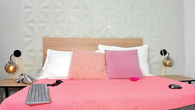 ValeryTrans  online show from February 19, 2026, 1:18 pm