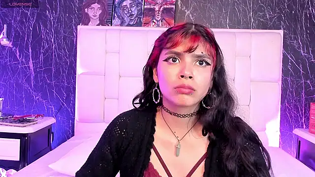 Raven Rox online show from October 18, 2025, 3:53 am