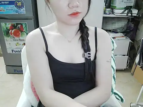 Snapshot of Ara4865 chatting on October 26, 2025, 11:05 am Ara4865 online show from October 26, 2025, 11:05 am