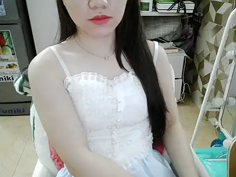 Snapshot of Ara4865 chatting on October 31, 2025, 4:02 am Ara4865 online show from October 31, 2025, 4:02 am