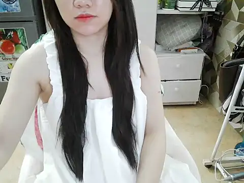 Snapshot of Ara4865 chatting on November 4, 2025, 6:45 am Ara4865 online show from November 4, 2025, 6:45 am