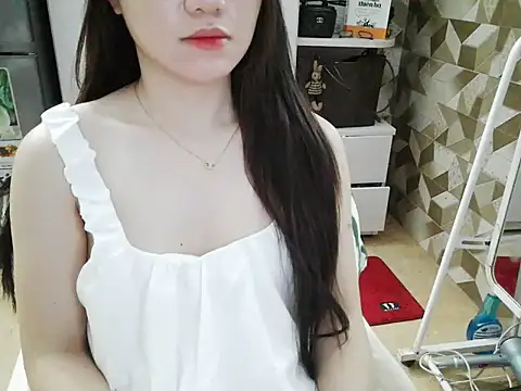 Snapshot of Ara4865 chatting on November 11, 2025, 10:37 am Ara4865 online show from November 11, 2025, 10:37 am