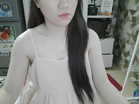 Snapshot of Ara4865 chatting on November 15, 2025, 12:34 pm Ara4865 online show from November 15, 2025, 12:34 pm