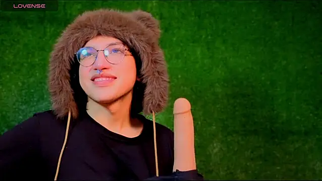 -BlueOpal- online show from November 16, 2025, 7:19 pm